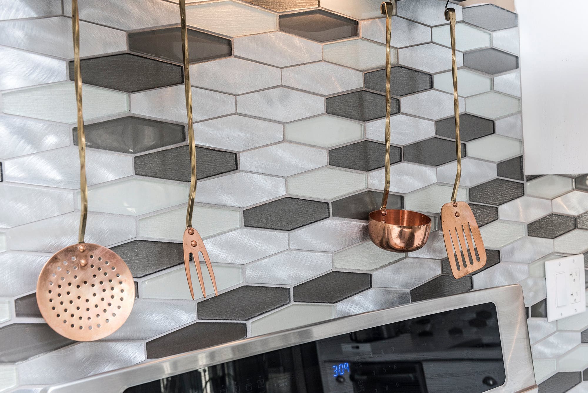 Modern tile backsplash detail