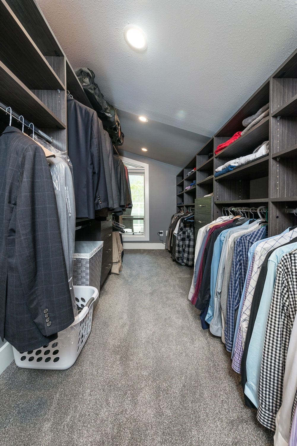 Walk-in closet Cultus Lake Chilliwack
