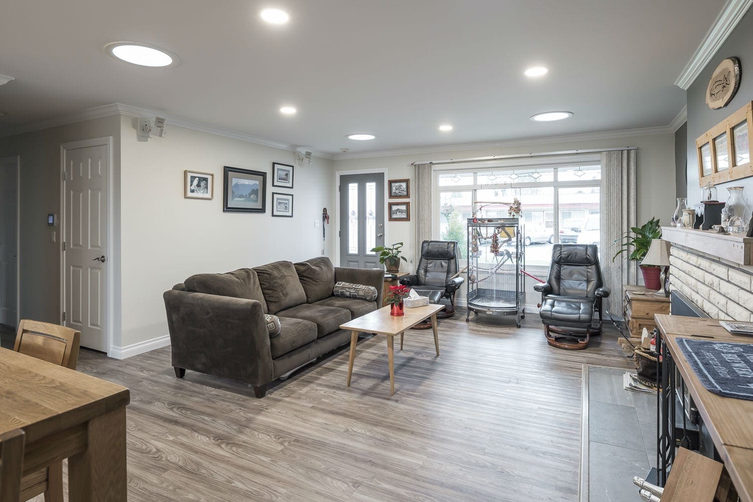 Open plan living Johnson home Chilliwack BC