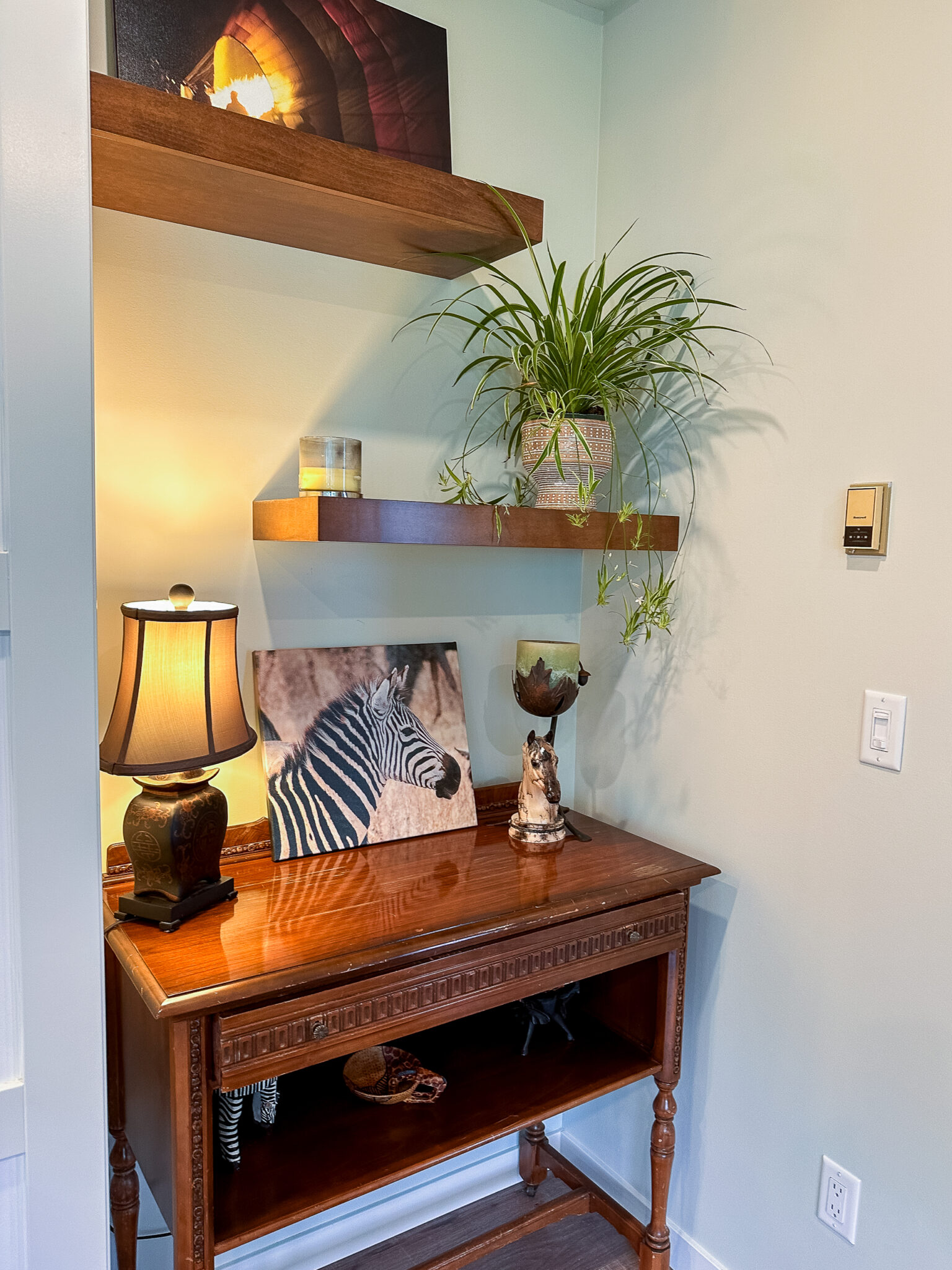 Floating shelves installation Yarrow